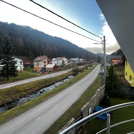 3Izbovy Rodinny Dom S Krbom Ружомберок Экстерьер фото
